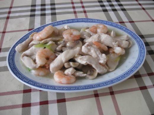 Chinese kip met champignons en grote garnalen recept ...