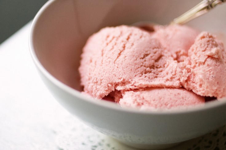 Aardbeien frozen yogurt van david lebovitz