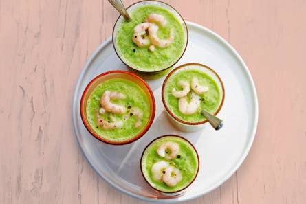 Groene gazpacho met avocado en garnalen