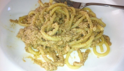 Pasta met een pesto van tonijn. (pasta al pesto di tonno) recept ...