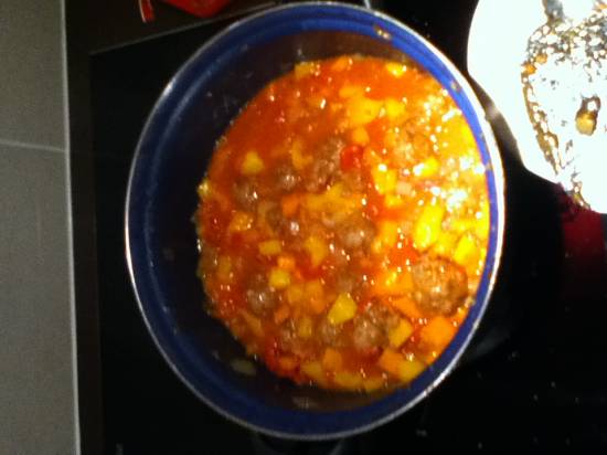 Gehaktballetjes in zoetzure tomatensaus met rijst recept ...