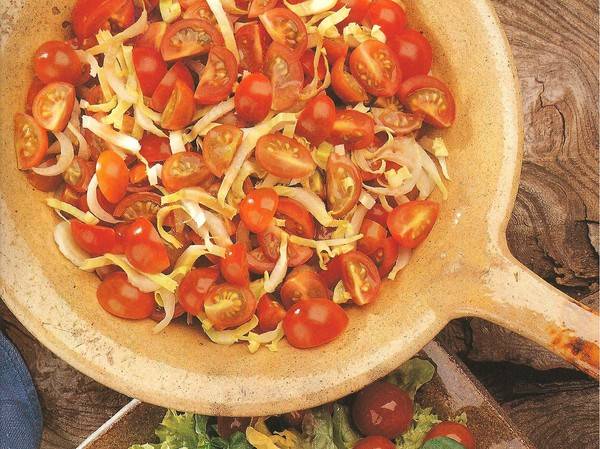 Voorjaars tomaten-witlofsalade met ger.pijnboompitjes recept ...