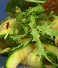 Courgette salade recept
