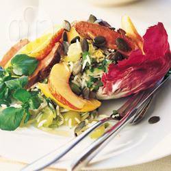 Zoetzure salade met eend recept