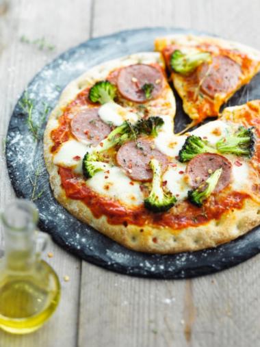 Recept 'pizza met broccoli'