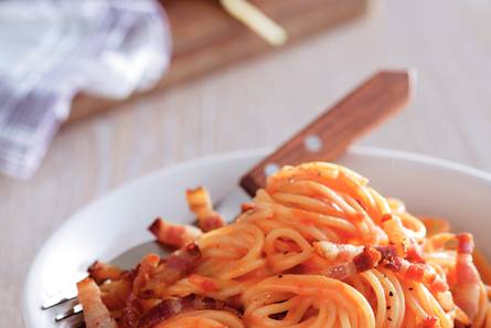 Spaghetti in tomatenroomsaus en wodka