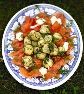 Aardappelsalade met gerookte zalm recept