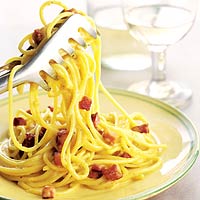 Spaghetti met ei en spekjes recept
