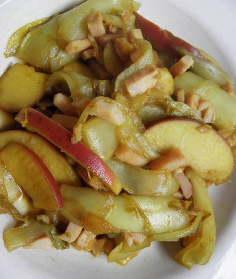 Witlof met appel in kerrie-honingsaus recept