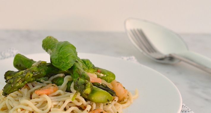Slim pasta met garnalen en groene asperges