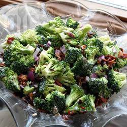 Zoetzure broccoli salade recept