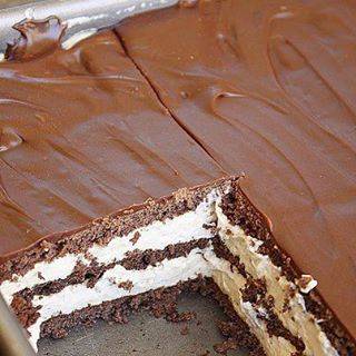 Peanut butter chocolate eclair cake recept