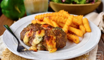 Mini philly cheesesteak meatloaves recept