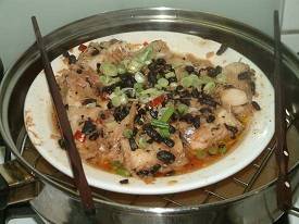 Gestoomde chinese witte vis met zwarte bonen recept