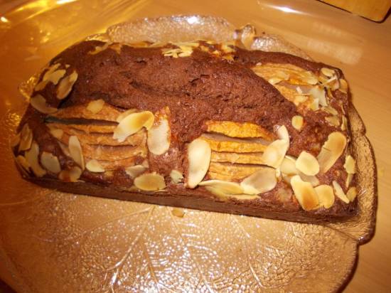 Chocoladecake met peer en amandel recept
