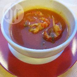 Verse tomatensoep met garnalen recept