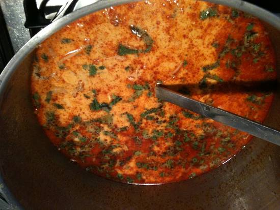 Thais geinspireerde rode curry soep recept