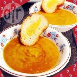 Pittige soep van zoete aardappel en pompoen recept
