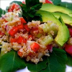 Salade met boerenkool, quinoa en avocado recept