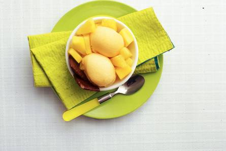 Sorbet met mango en ananas