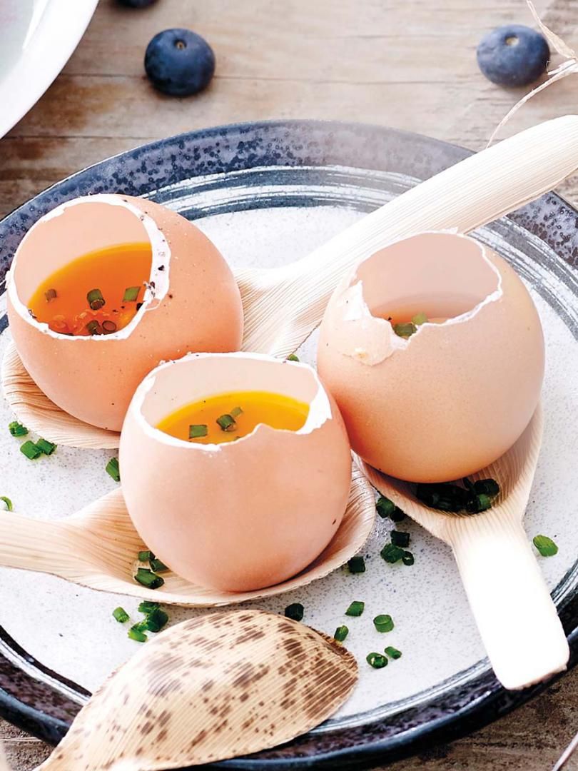 Recept 'egg-starter: halfzacht eitje met karamelsaus'
