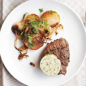 Steak met pittige kruidenboter recept
