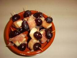 Spiesjes met druiven en mozzarella recept
