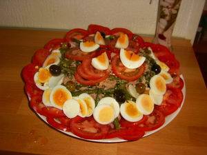 Sperziebonensalade met tomaten, tonijn en eieren recept ...