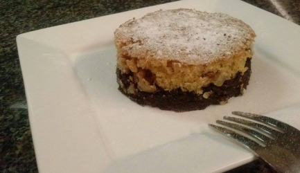 Karamel-chocolade fudge cake recept