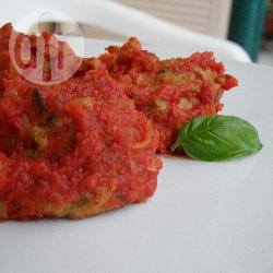 Aubergineballetjes in tomatensaus recept