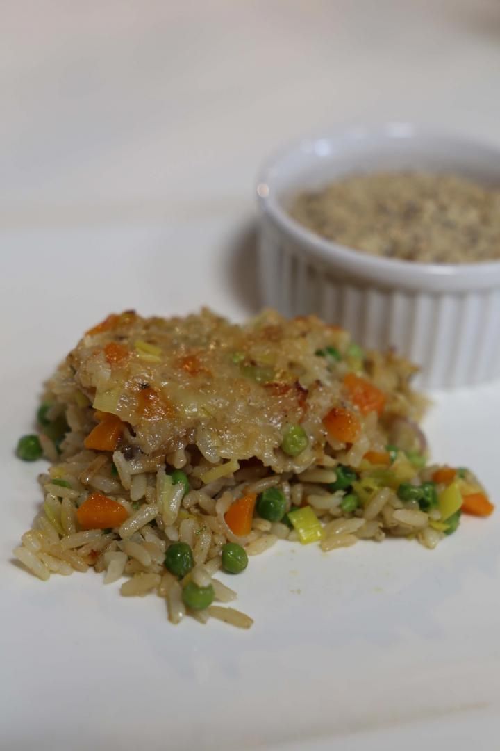 Recept 'vegetarische rijstschotel met kikkererwtenspread'