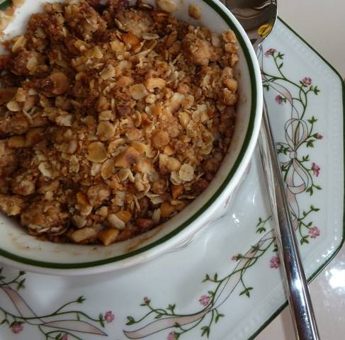 Applecrumble met hazelnoten in soufflébakjes recept