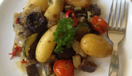 Snelle aardappelschotel met aubergine en courgette recept ...