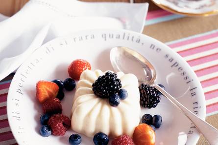 Panna cotta ai frutti di bosco  roompuddinkje met bosvruchten ...