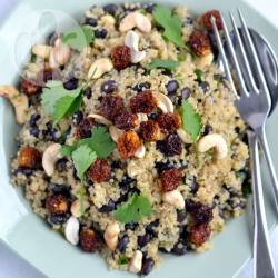 Quinoa salade met inca bessen en cashewnoten recept