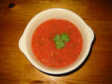 Tomatenbouillon met verse kruiden en croutons recept
