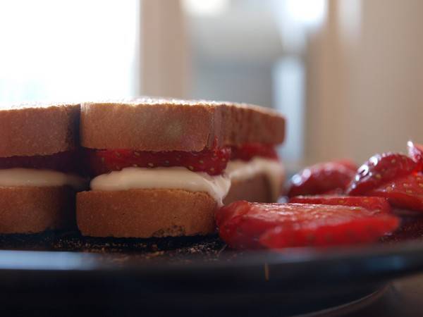 Makkelijke aardbeien-sandwiches recept