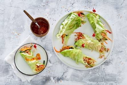 Springroll van sla met garnalen