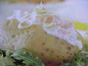 Gepofte aardappel met zalm recept