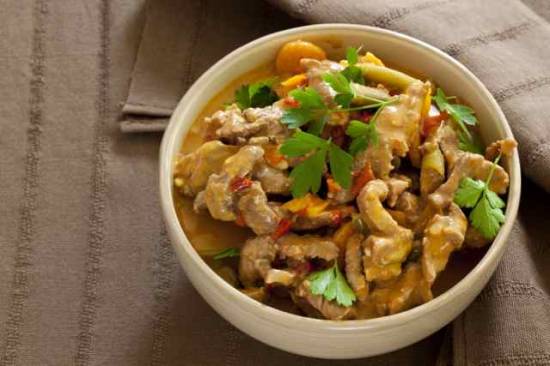 Rode hete thai bief met cashews recept