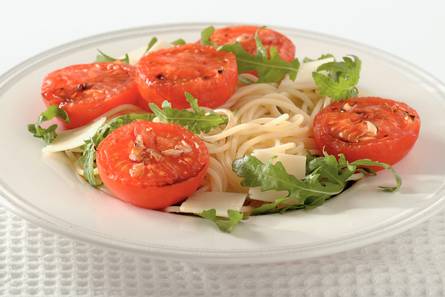 Spaghetti met geroosterde tomaten