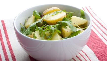 Aardappel salade met rucola en olijven recept
