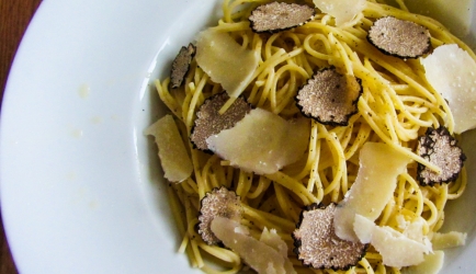 Spaghetti carbonara met paddestoelen & truffel recept