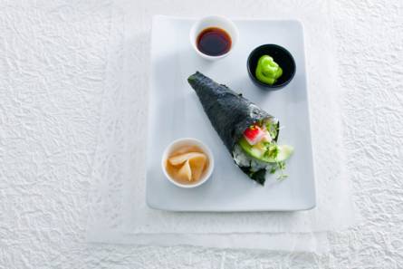 Temaki sushi (handgerolde sushi)