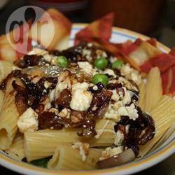 Spaghetti met gorgonzola en gekarameliseerde ui recept ...