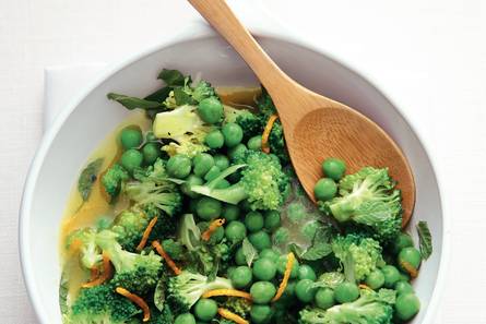 Broccoli met tuinerwtjes en munt