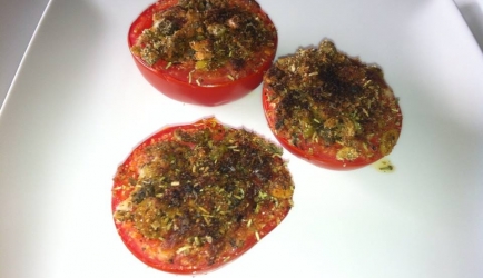 Kruidige gegratineerde tomaten. (pomodorini aromatici gratinati ...