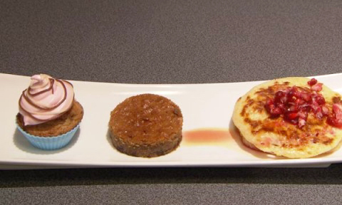 Amerikaans trio van mini-cupcakes, pancakes en brownies