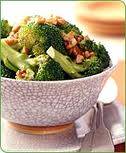 Broccoli met sesam en walnoot recept