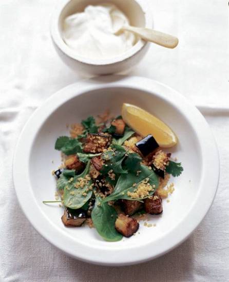 Couscous met pittige aubergine recept